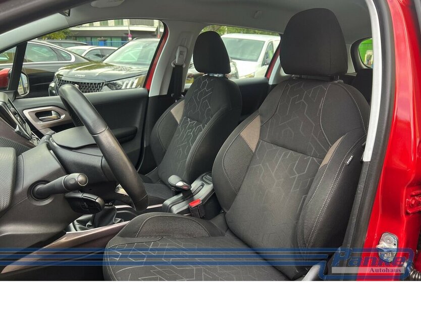 Peugeot 2008 Active*AHK*Navi*Klima*PDC*1-Hand*Chrom* 149.870 km 6.490 € Berlin 13187