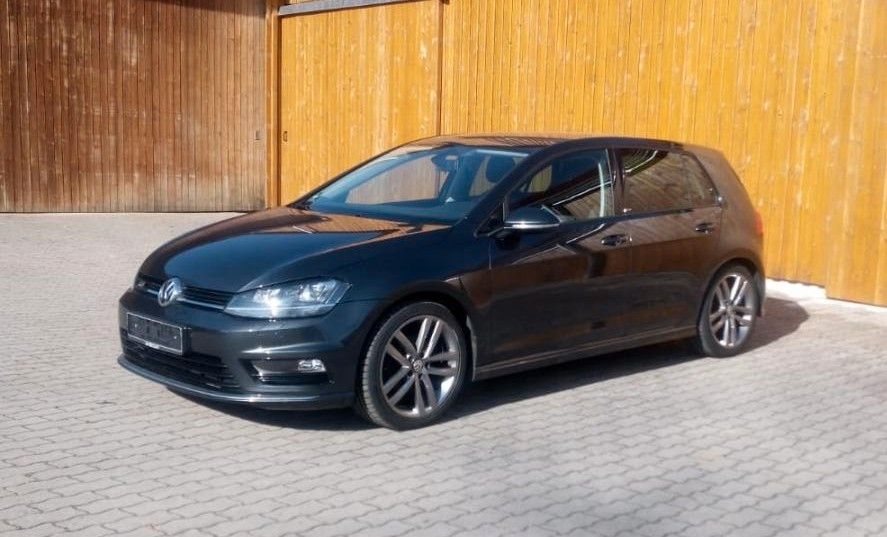 VW Golf 96.000 km 12.499 &euro; Konnersreuth 95692