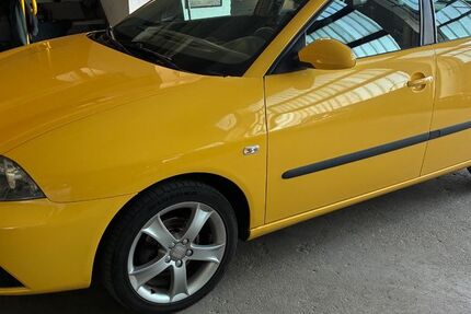Seat Ibiza 100.000 km 2.450 &euro; Zella-Mehlis 98544