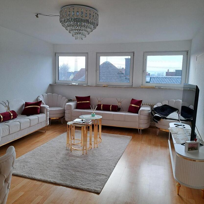 Helle 4 Zimmer Dachgeschoss Wohnung zimmer