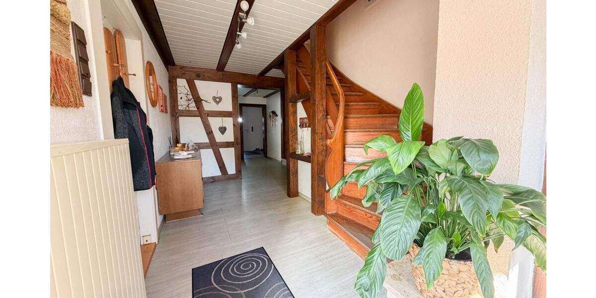Einfamilienhaus Lichtenfels / Buch am Forst Buch am Forst - 9 Zimmer, 289 m&sup2;, 319.000&euro; | Angebot:25862925
