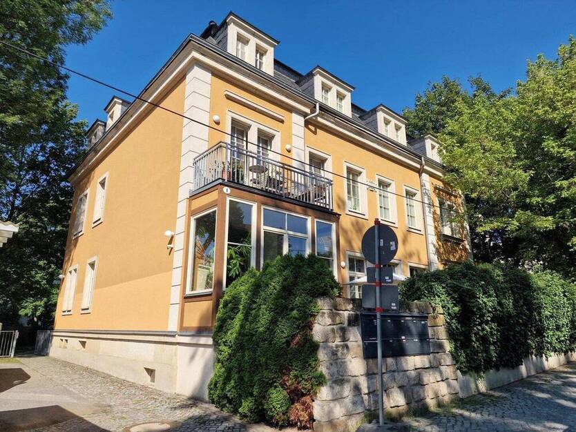 seltene Gelegenheit!- ruhige 2-Zimmer Dachgeschoßwohnung mit Balkon im Preußischen Viertel