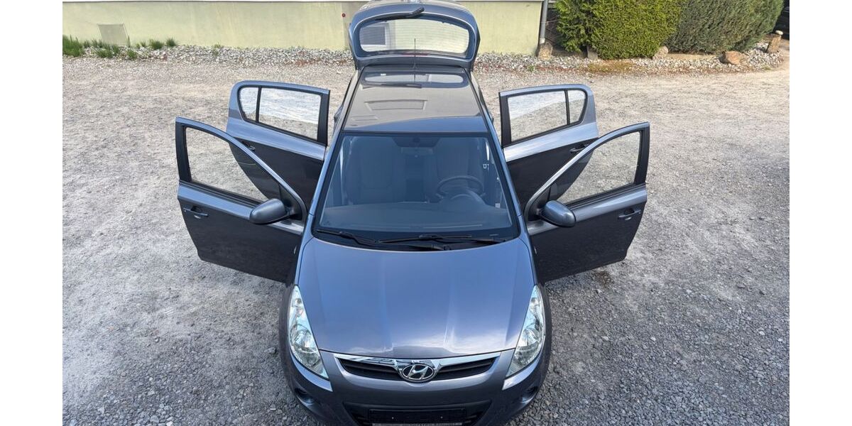 Hyundai i20 124.069 km 3.990 &euro; Böblingen 71032