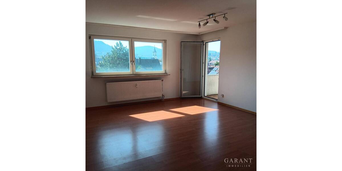 Etagenwohnung Pfullingen - 2 Zimmer, 65 m&sup2;, 620&euro; | Angebot:25929569