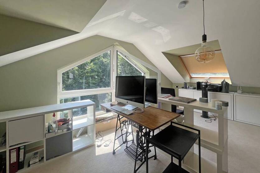 Raus aus dem Trubel :) Große 2½ R.-Maisonette mit Balkon & Garten-Mitbenutzung in Stadtwald