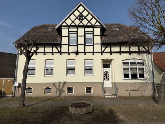 Einfamilienhaus Klüden Klüden - 8 Zimmer, 260 m&sup2;, 150.000&euro; | Angebot:25535606