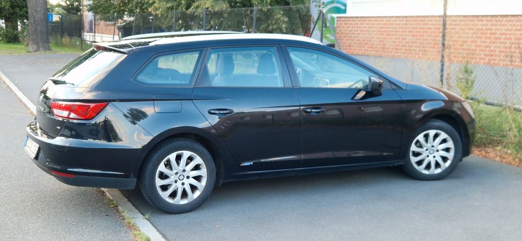 Seat Leon 153.000 km 7.600 &euro; Dresden 01257