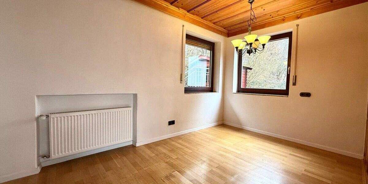 Einfamilienhaus Teublitz - 7 Zimmer, 163 m&sup2;, 1.250&euro; | Angebot:25051698