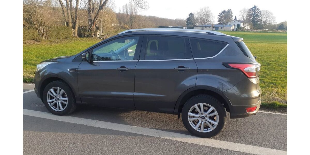Ford Kuga 79.365 km 13.500 &euro; Köln 50996