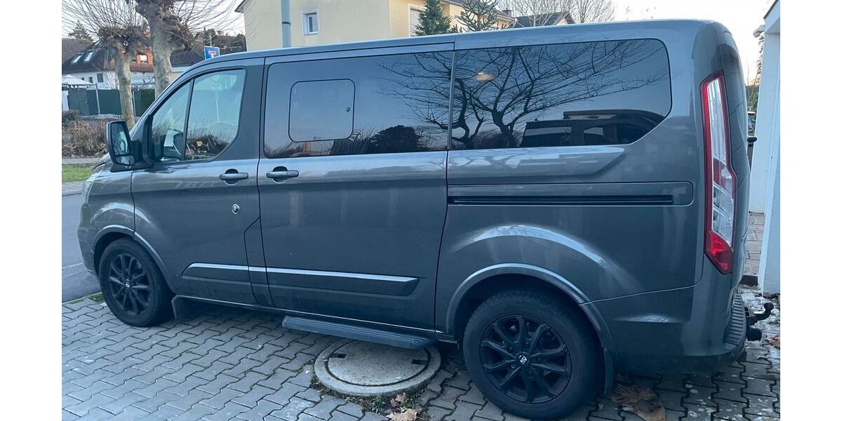 Ford Tourneo Custom 76.035 km 32.000 € Karben 61184