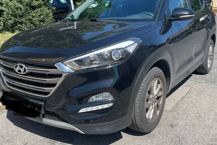 Hyundai TUCSON 103.000 km 13.900 &euro; Puchheim 82178