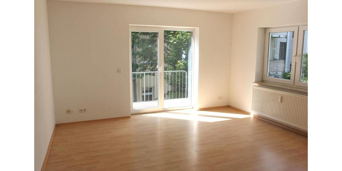Etagenwohnung Plauen Altstadt - 2 Zimmer, 46 m&sup2;, 45.000&euro; | Angebot:27440830