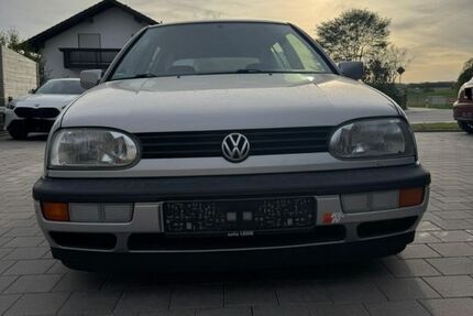 VW Golf 96.000 km 3.000 &euro; Moosthenning 84164
