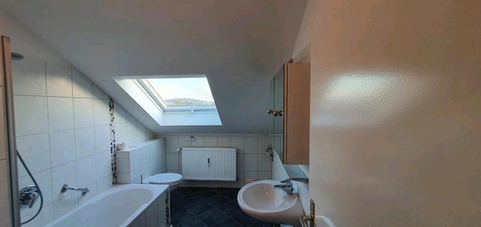 Dachgeschoßwohnung Eichenzell - 4 Zimmer, 100 m&sup2;, 1.000&euro; | Angebot:25138918