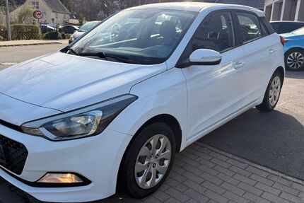 Hyundai i20 105.990 km 6.449 &euro; Lüdenscheid 58515