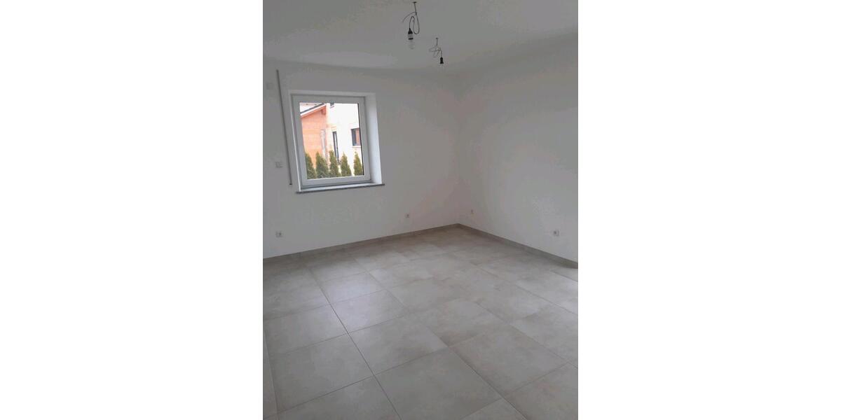 Bungalow Osterhofen - 1 Zimmer, 90 m&sup2;, 1.100&euro; | Angebot:25050708