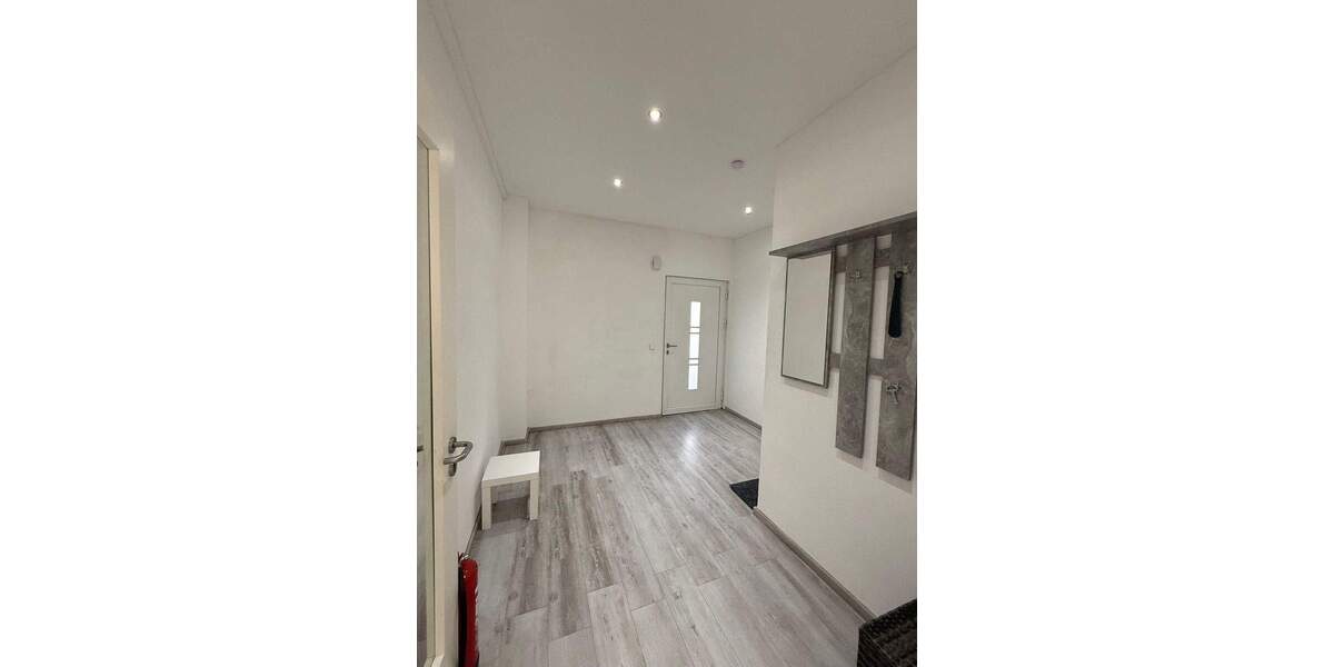 Etagenwohnung Niefern-Öschelbronn Niefern - 5 Zimmer, 130 m&sup2;, 275.000&euro; | Angebot:25780877