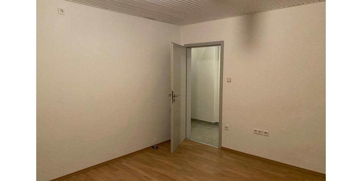 Etagenwohnung Sundern (Sauerland) - 1 Zimmer, 70 m&sup2;, 680&euro; | Angebot:26250306