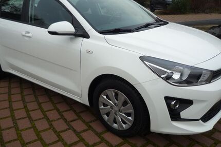 Kia Rio 37.567 km 14.950 &euro; Nordhausen 99734