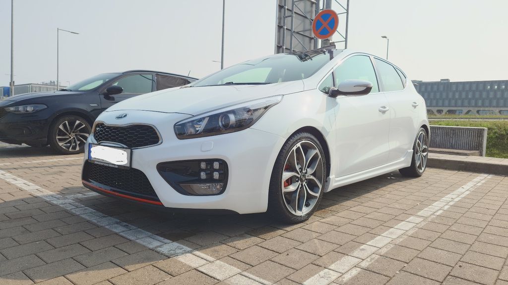 Kia ceed / Ceed 68.300 km 15.699 &euro; Oberding/Schwaig 85445