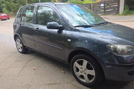 Mazda 2 147.000 km 1.400 &euro; BERLIN 13355