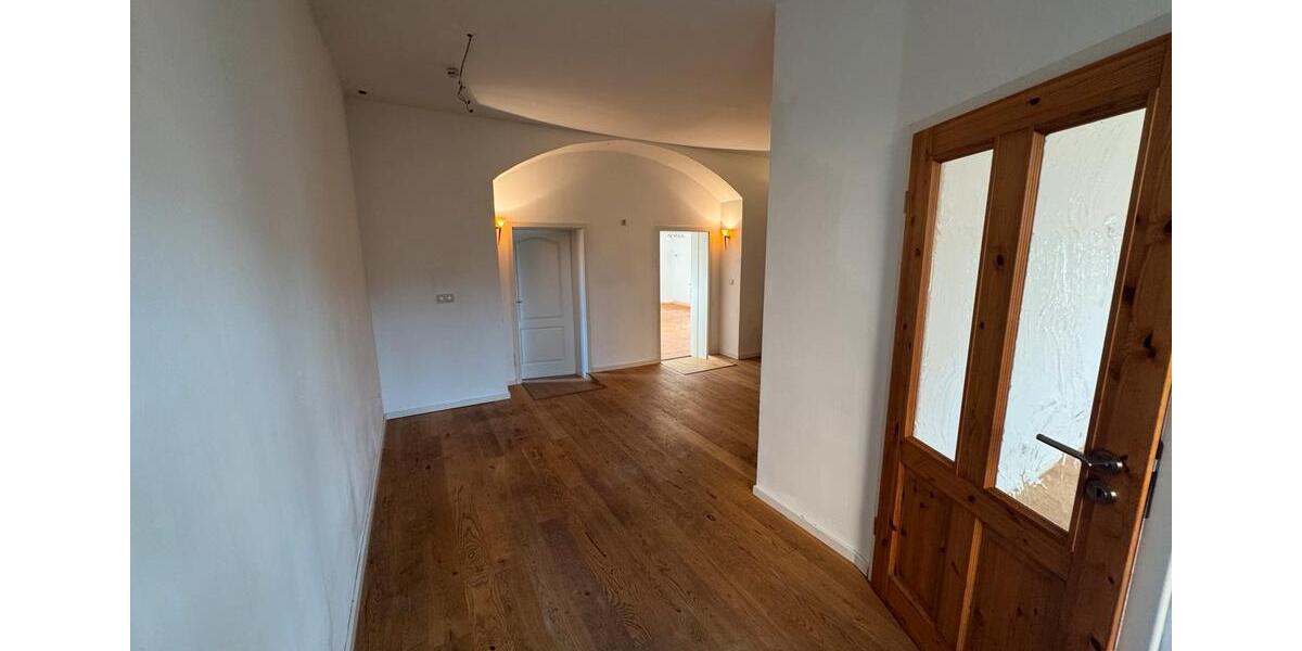 Hochparterre Storkow (Mark) - 4 Zimmer, 130 m&sup2;, 1.400&euro; | Angebot:25390699