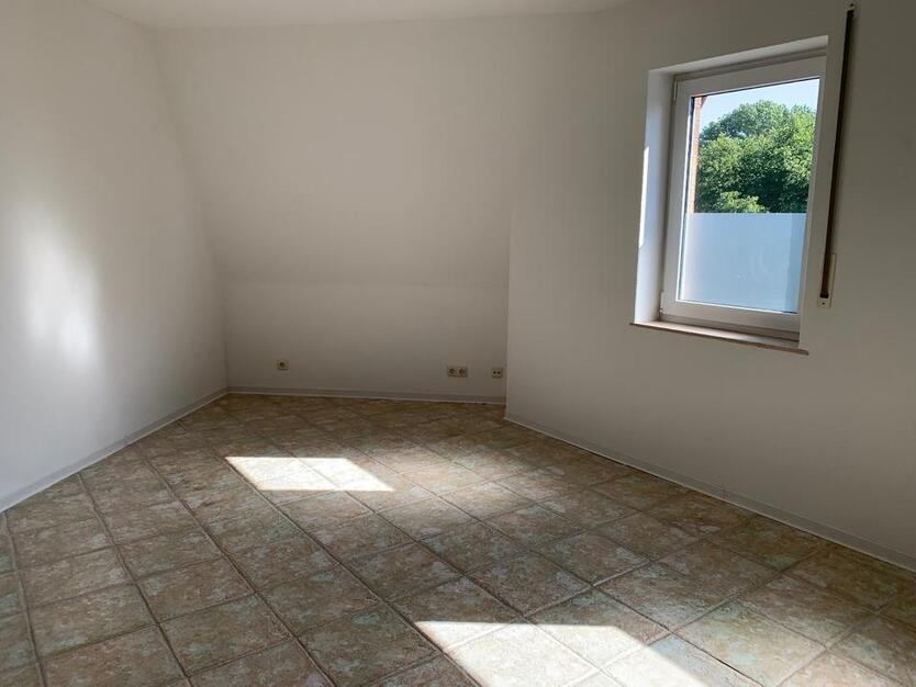 Großzügige DHH in Toplage von Apen – 130 m² Wfl.+62 m² Souterrain