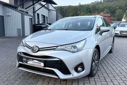 Toyota Avensis 148.000 km 8.250 &euro; Kreuztal 57223