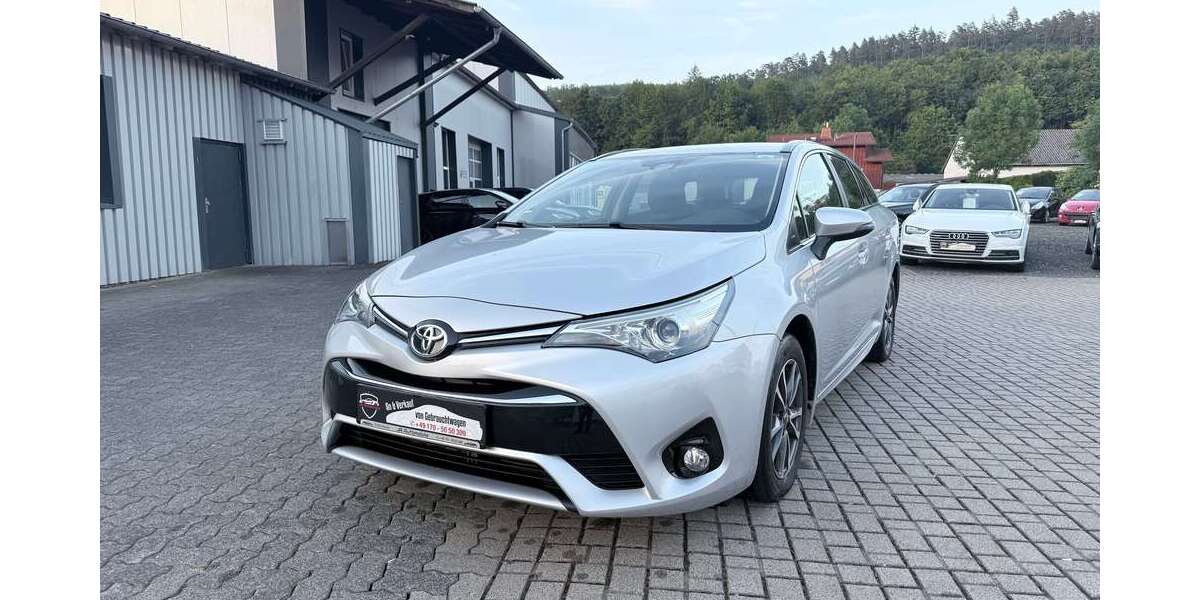 Toyota Avensis 148.000 km 8.250 &euro; Kreuztal 57223