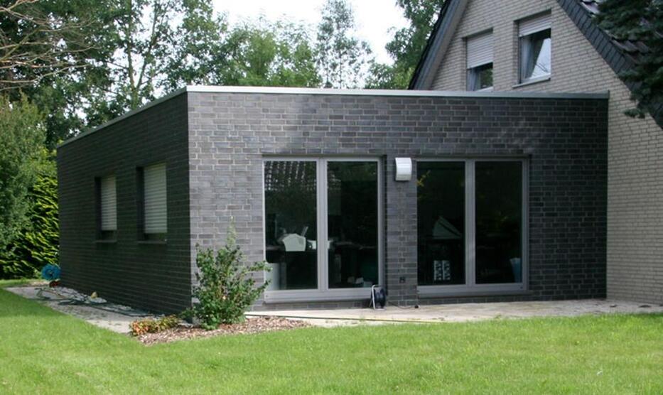 Moderne Haushälfte (Anbau) mit großem Garten, Terasse
