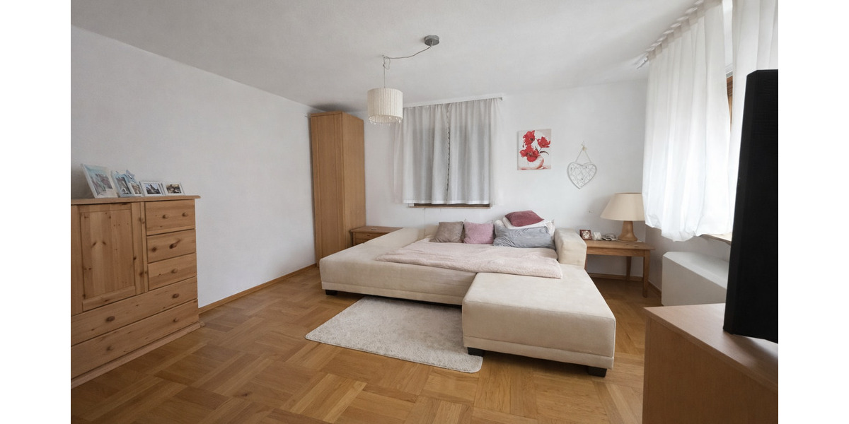 Mehrfamilienhaus, Wohnhaus Leinfelden-Echterdingen Echterdingen - 7 Zimmer, 179 m&sup2;, 695.000&euro; | Angebot:25970659