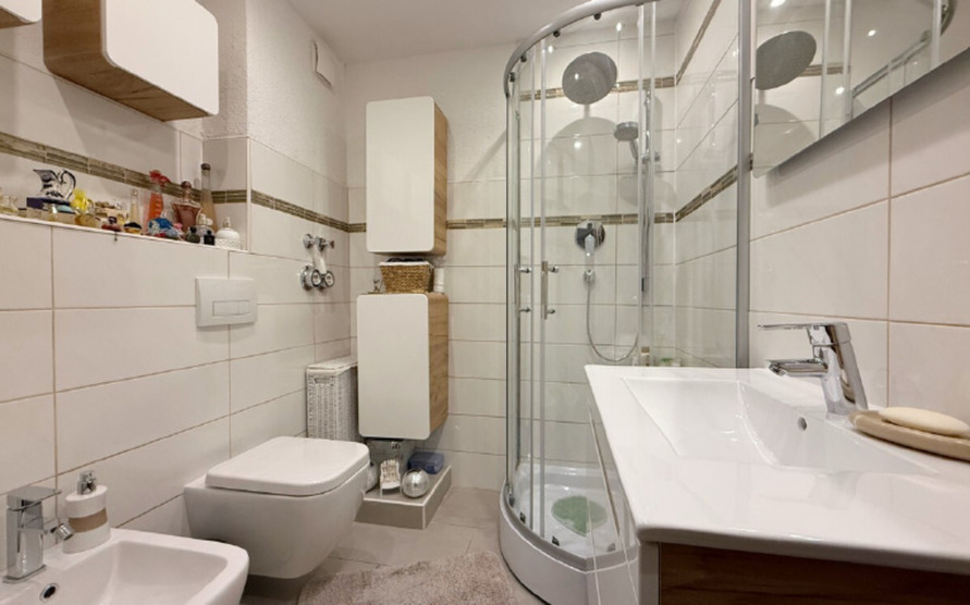 Schöne 2 Zimmer Wohnung – Ruhiges Wohnen mit Balkon und Garage zimmer