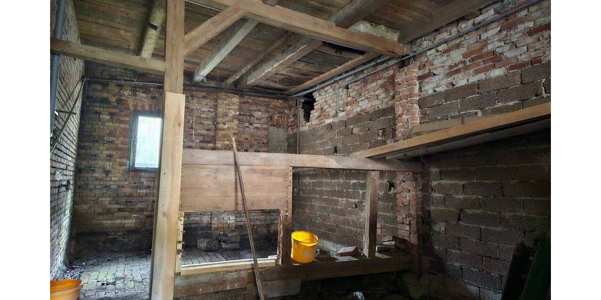 Mehrfamilienhaus, Wohnhaus Rödental Mönchröden - 9 Zimmer, 180 m&sup2;, 120.000&euro; | Angebot:26119197