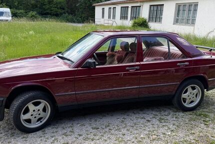 Mercedes-Benz 190 98.000 km 7.600 &euro; Pentenried 82349