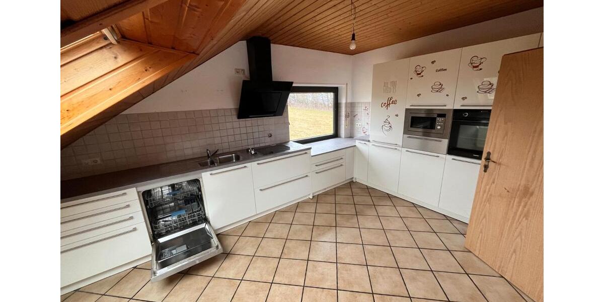 Dachgeschoßwohnung Abtsteinach - 3 Zimmer, 106 m&sup2;, 850&euro; | Angebot:26395156