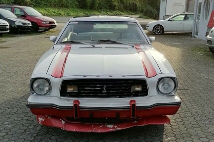 Ford Mustang 50.000 km 10.000 € Liebenau 31618