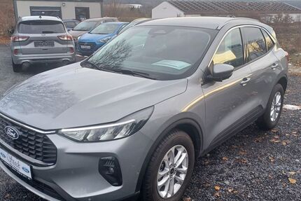 Ford Kuga 4.315 km 30.990 € Wiesau 95676