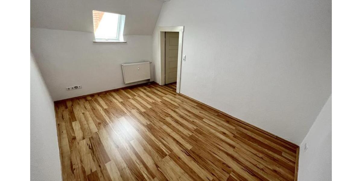 Pölzig! 2 Zimmer Wohnung mit Einbauküche und Charme! - Dachgeschoßwohnung Pölzig Sachsenroda | Angebot:26820836