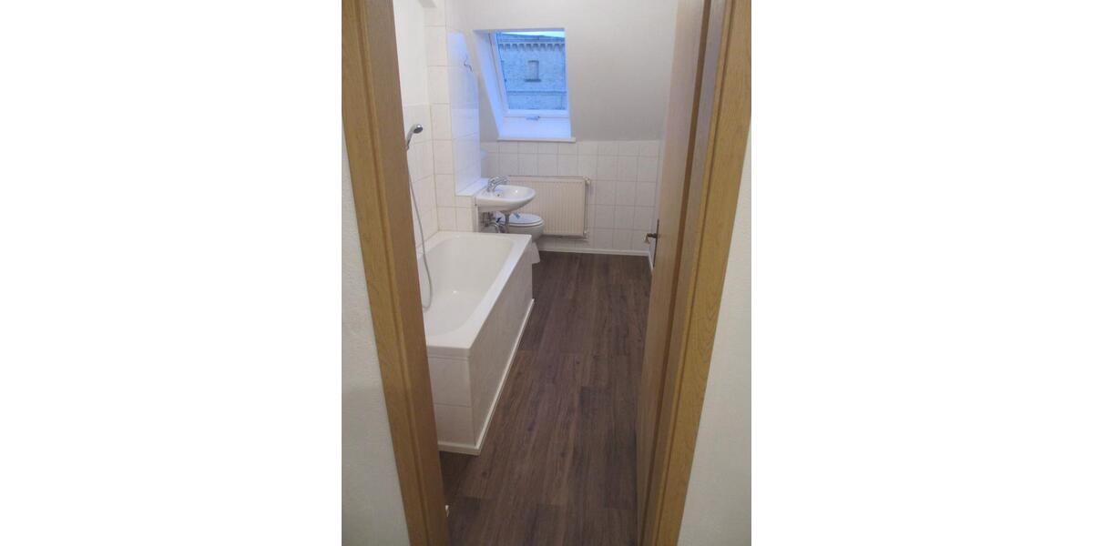 Dachgeschoßwohnung Aschersleben - 3 Zimmer, 70 m&sup2;, 40.000&euro; | Angebot:22415258
