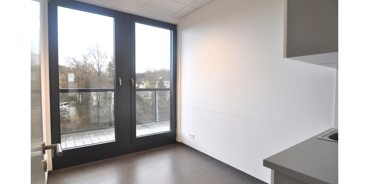 Praxisfläche mit Penthouse-Feeling im Ärztehaus - Gewerbeobjekt Königstein | Angebot:26339473