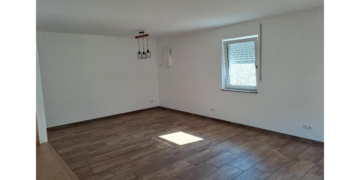Erdgeschoßwohnung Pfarrkirchen - 6.5 Zimmer, 142 m&sup2;, 1.200&euro; | Angebot:25368778