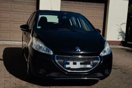 Peugeot 208 171.230 km 3.999 € Warnkenhagen 23948