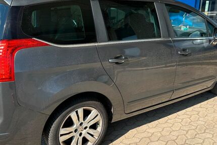 Peugeot 5008 285.000 km 2.750 &euro; Mönchengladbach 41238