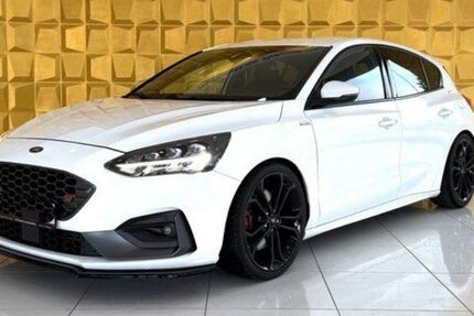 Ford Focus 97.000 km 22.900 &euro; Bühl 77815