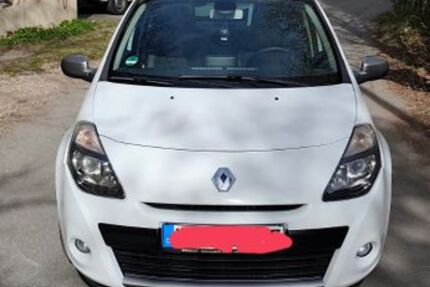 Renault Clio 126.000 km 2.600 &euro; Nürnberg 90491