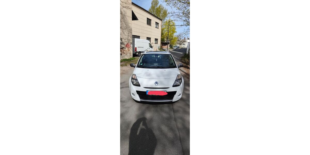Renault Clio 126.000 km 2.600 &euro; Nürnberg 90491