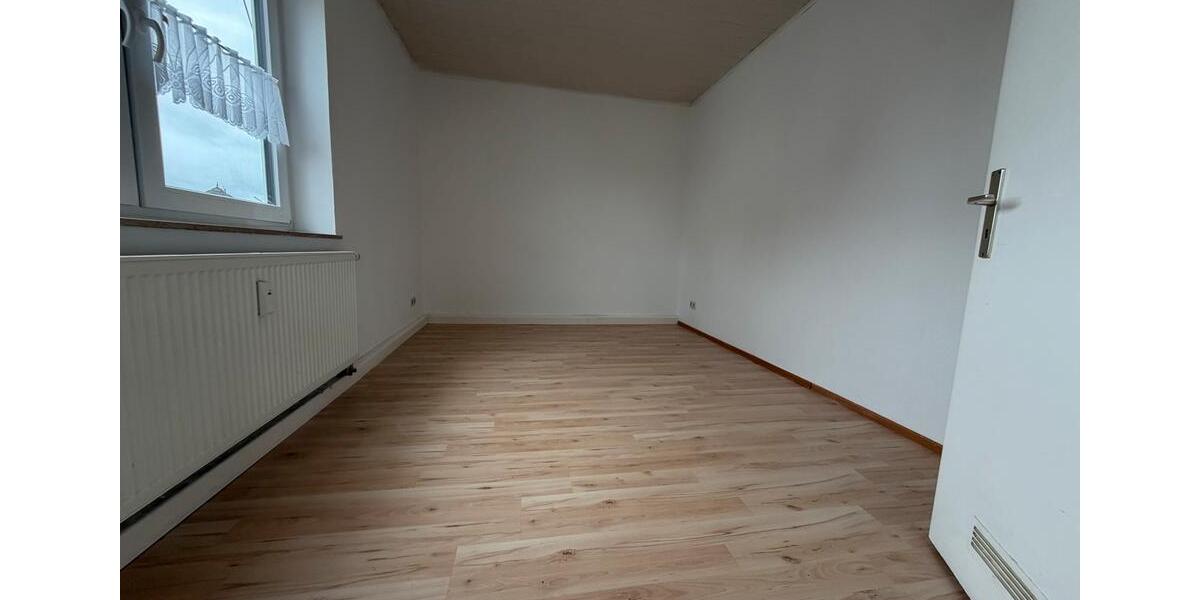 Etagenwohnung Weimar (Lahn) - 3 Zimmer, 75 m&sup2;, 900&euro; | Angebot:26406728