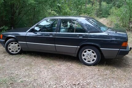 Mercedes-Benz 190 170.000 km 6.199 € Berlin 12159