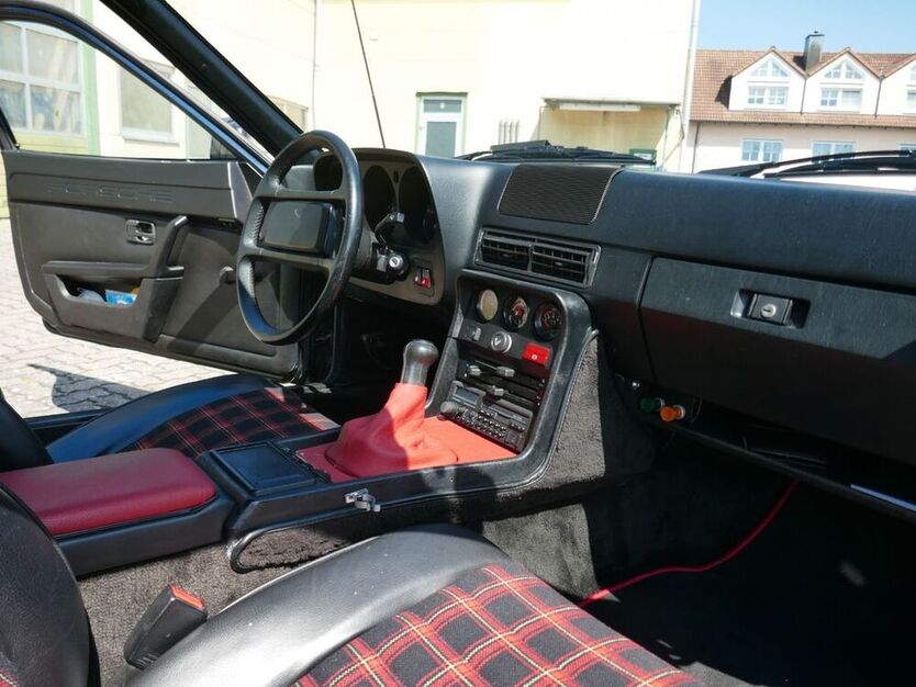 924