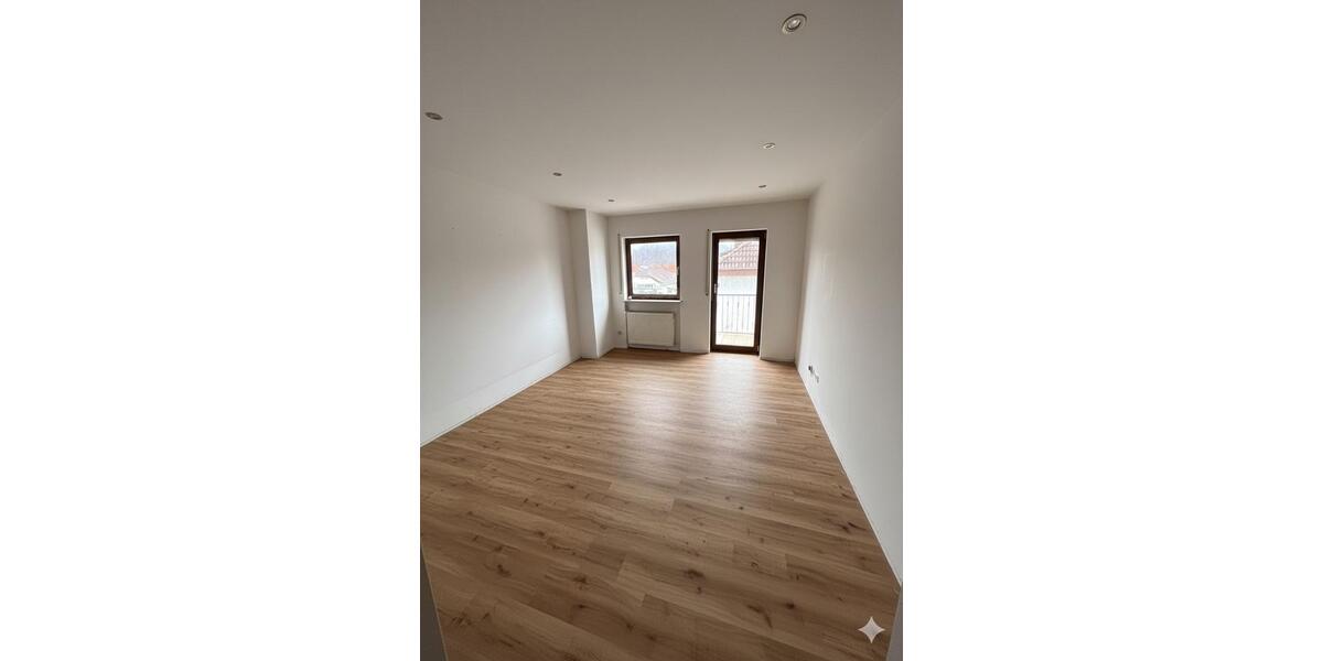 Reihenhaus Berg - 4 Zimmer, 110 m&sup2;, 1.500&euro; | Angebot:24743692